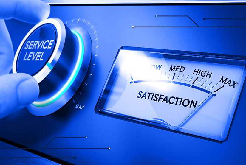 Hand turning service knob