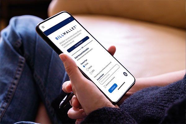 Billwallet on mobile min